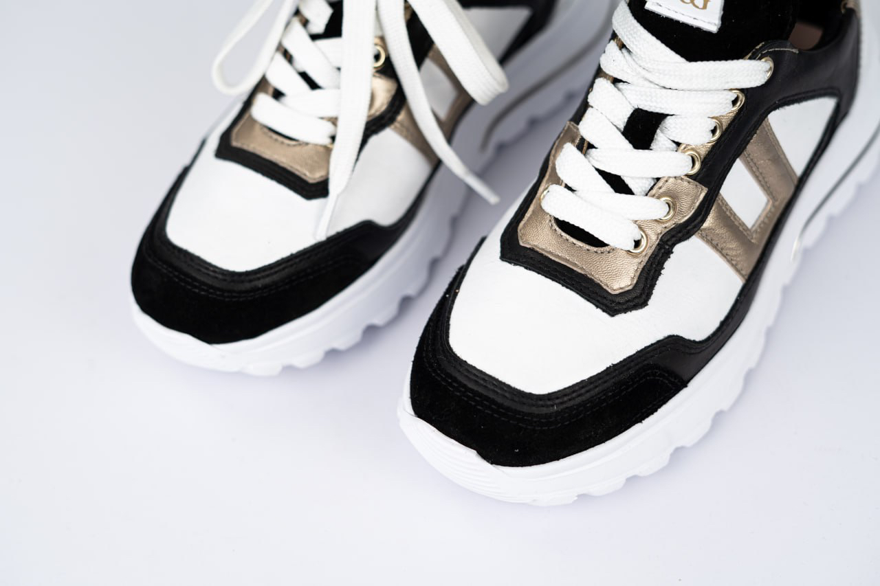 Black & Gold Platform Sneakers in Leather 3 Black & Gold Platform Sneakers in Leather – Image 3